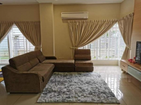 Home in Melaka's Finest Golf Course